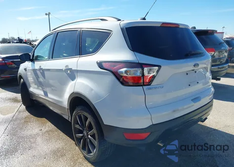 2017 Ford Escape Se z USA, uszkodzony, nr VIN 1FMCU0GD5HUB28941